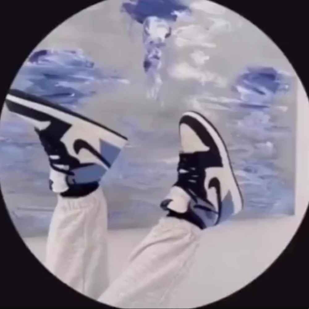 Meet your Posher, Kriselle